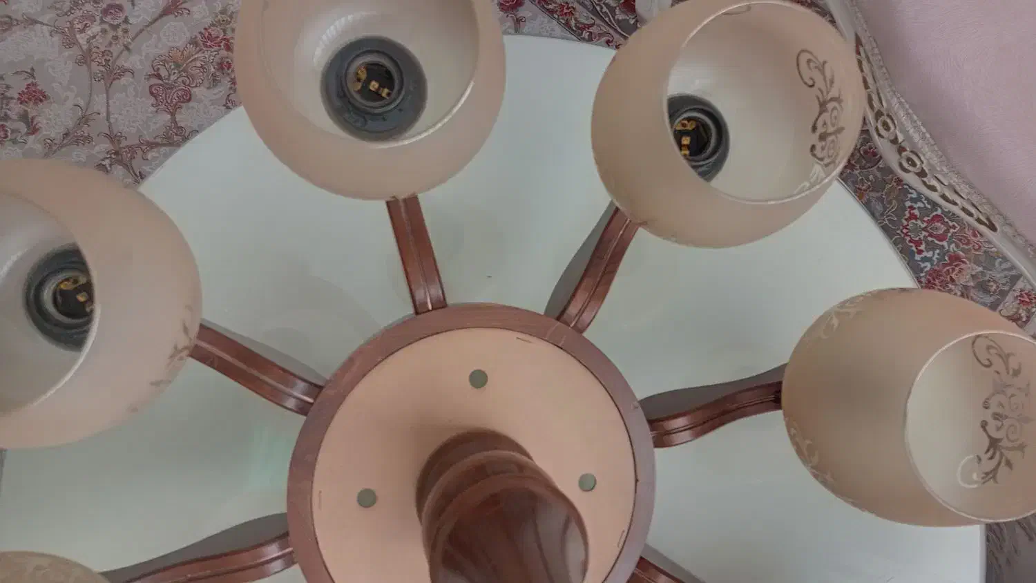 لوستر۸شاخه چوبی درحدنو|لوستر و چراغ آویز|کرج, شهرک فهمیده|دیوار