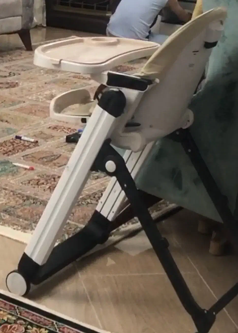 صندلی غذای بچه|تخت و صندلی بچه|فردوس (خراسان), |دیوار
