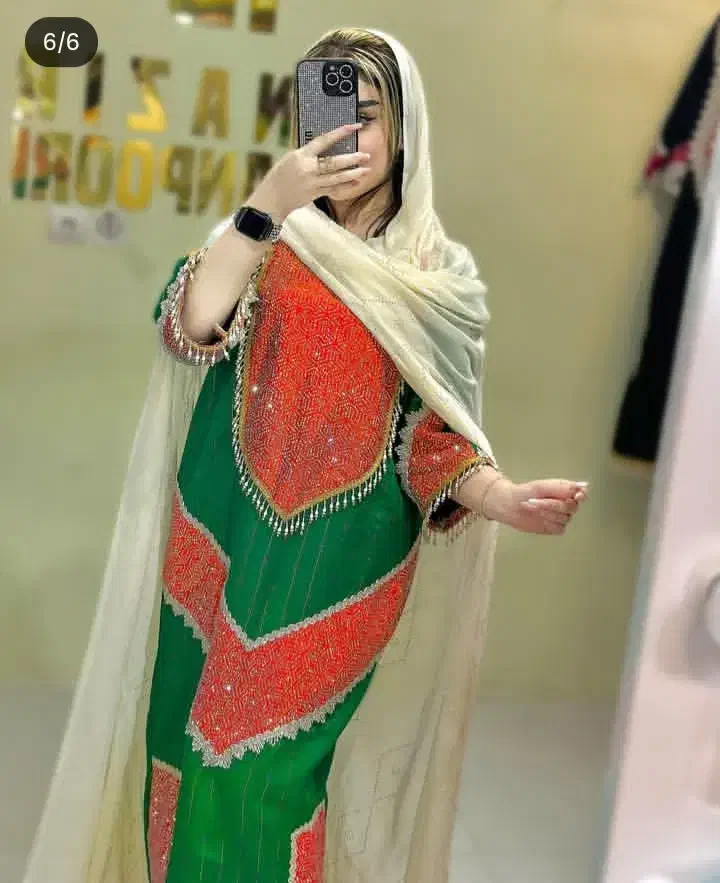 لباس بندری|لباس|بندرعباس, |دیوار