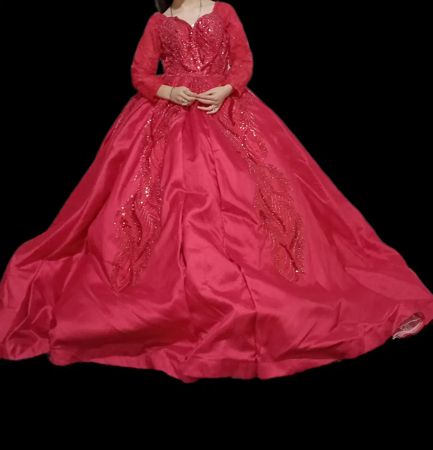 لباس سفید|لباس|اردبیل, |دیوار