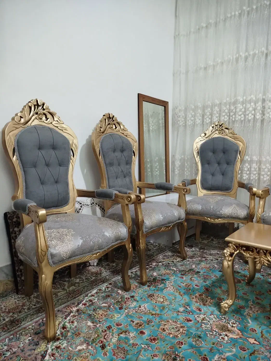 مبل سلطنتی نو همراه میز|مبلمان خانگی و میز عسلی|بیرجند, |دیوار