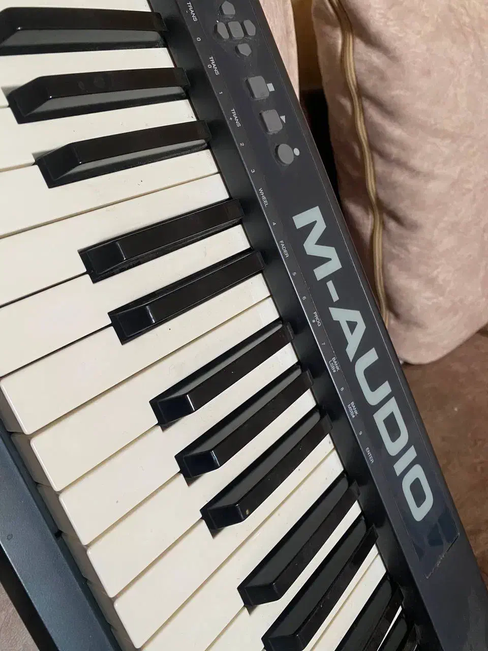 میدی کنترلر ۶۱کلاویه|پیانو، کیبورد، آکاردئون|سنندج, |دیوار