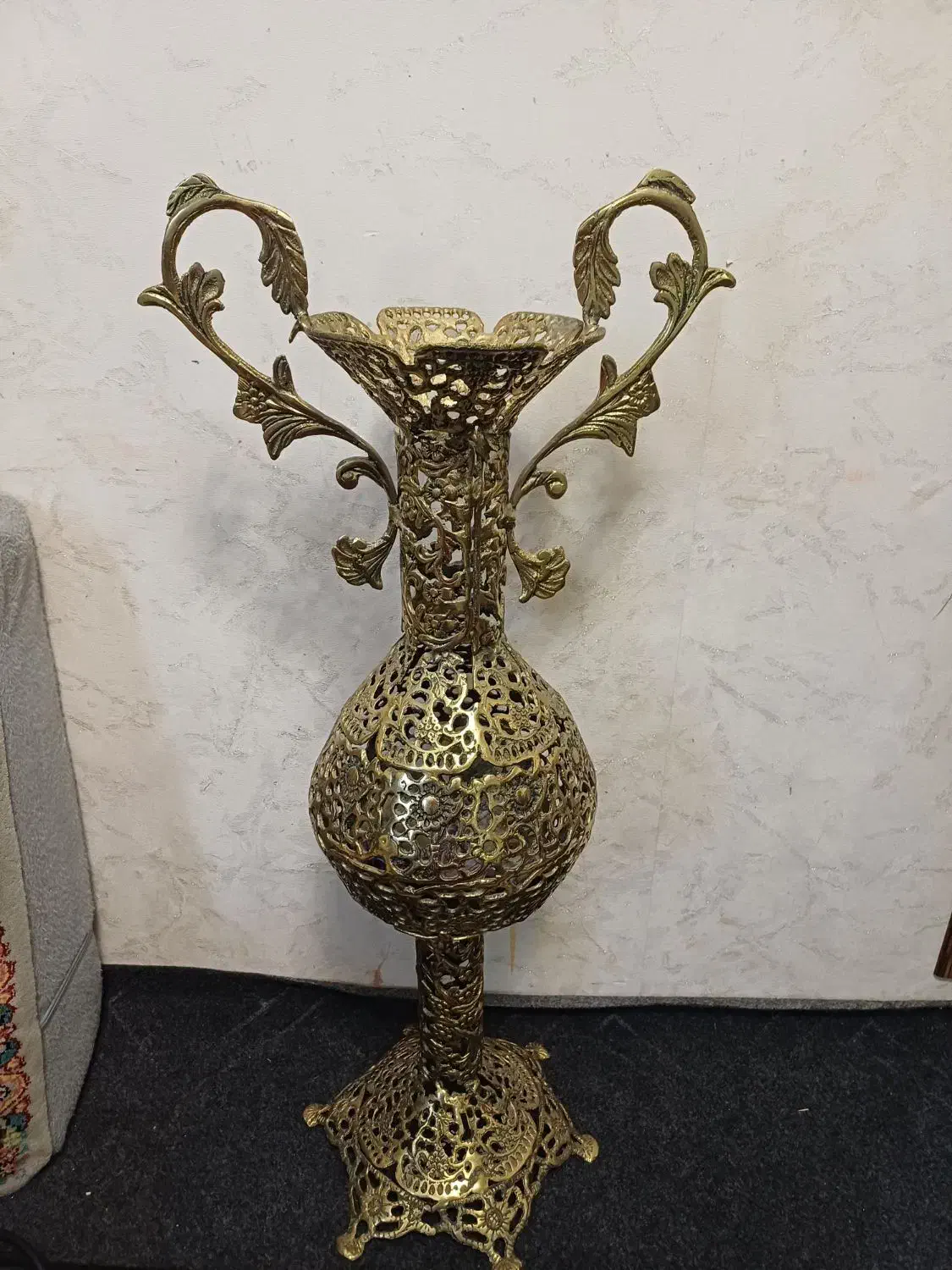 گلدان برنجی|کلکسیون و سرگرمی|اقبالیه, |دیوار