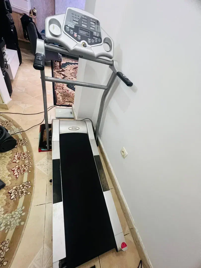 تردمیل هوشمند( فیت کلاب )|تجهیزات ورزشی|نور, |دیوار
