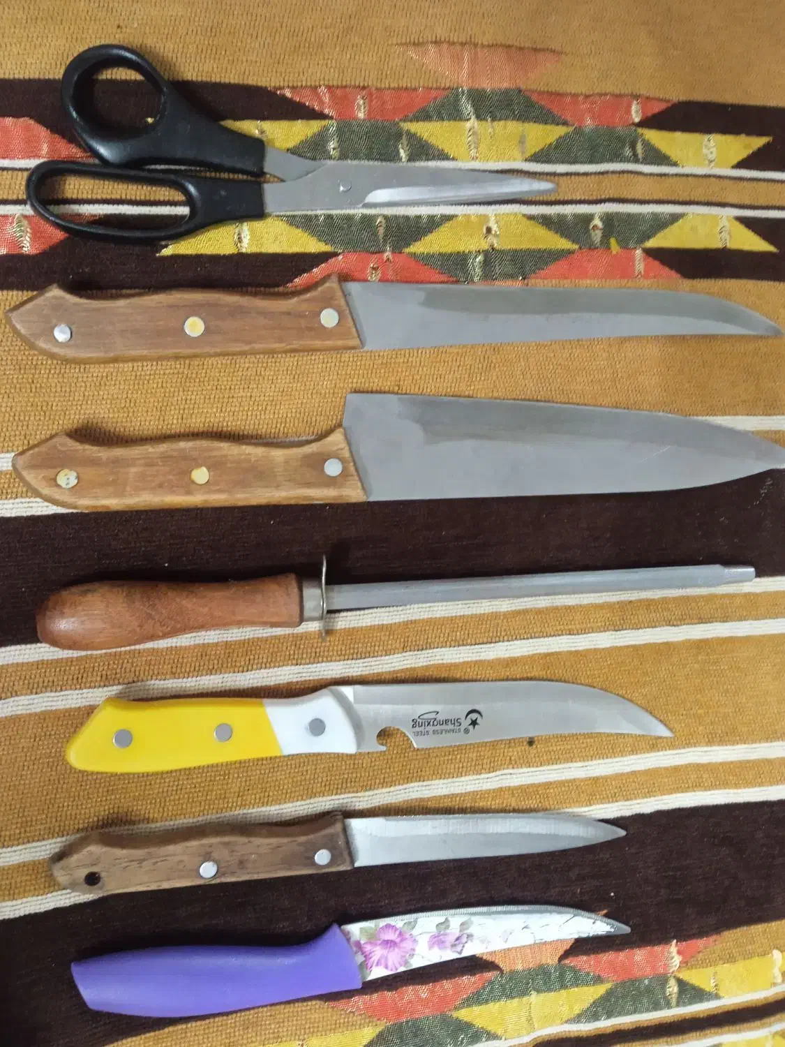 چاقو و ...|ظروف پختوپز|قم, نیروگاه|دیوار