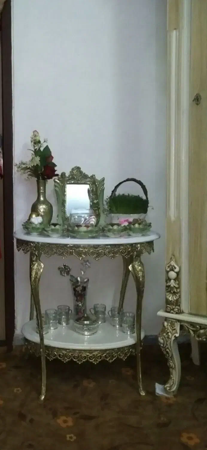 میز برنجی خالص|صنایع دستی و سایر لوازم تزئینی|گلستان (تهران), |دیوار