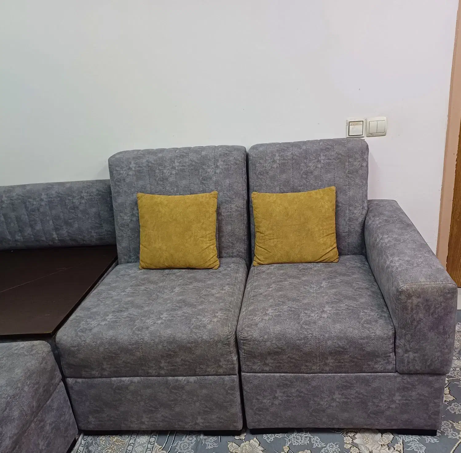 مبل راحتی|مبلمان خانگی و میز عسلی|رشت, کوی امام رضا|دیوار