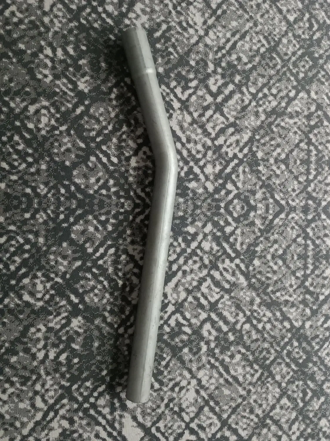 لوله ی اگزوز ماشین سنگین (بنز تک و ده چرخ )|قطعات یدکی و لوازم جانبی|آباده, |دیوار