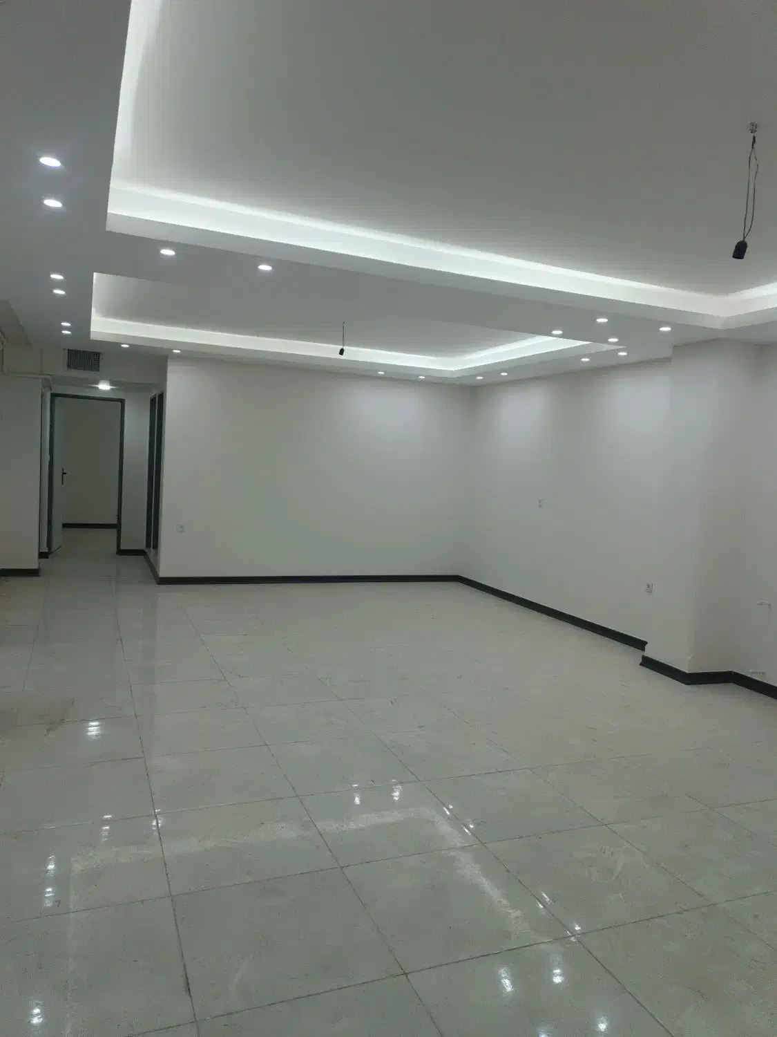 آپارتمان ۱۱۸ متری بر خیابان اصلی|فروش آپارتمان|محمدشهر, همایون ویلا|دیوار