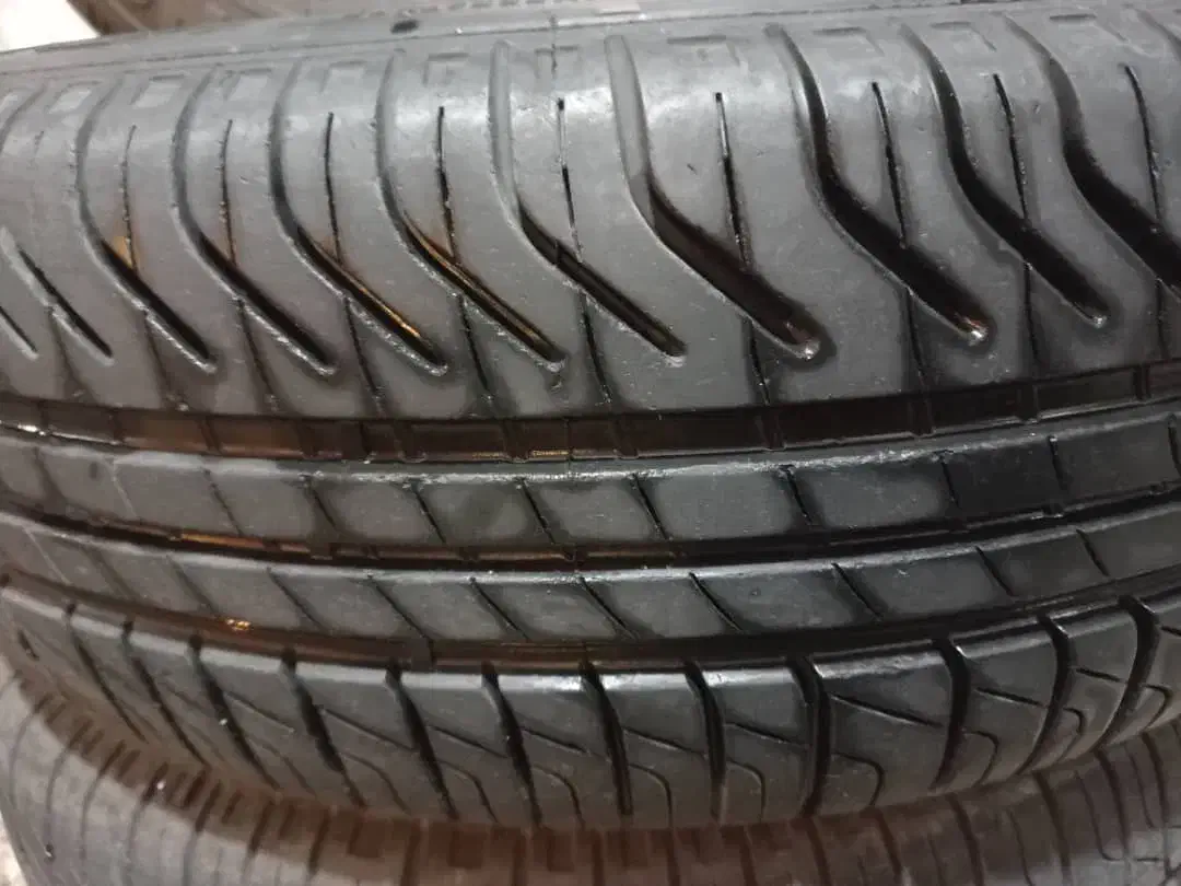 لاستیک پژو گلدستون 70 درصد سایز 15|قطعات یدکی و لوازم جانبی|بروجرد, |دیوار