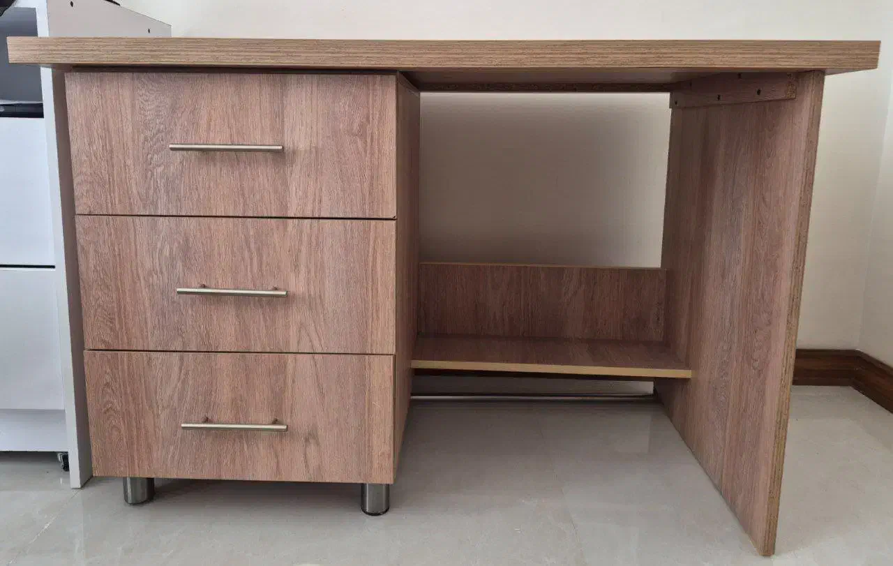 میز تحریر|میز تحریر و کامپیوتر|مشهد, الهیه|دیوار