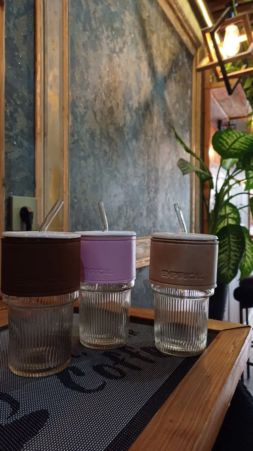 ماگ شیشه‌ای سبک مینیمال مناسب نوشیدنی های سرد|ظروف سرو و پذیرایی|اسلام‌شهر, مظفریه|دیوار