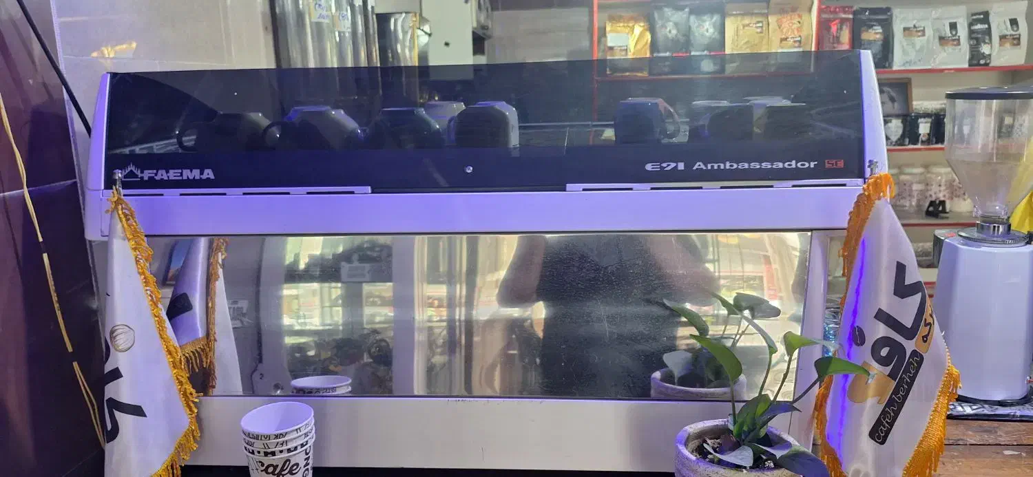 اسپرسو ساز صنعتی ایتالیا با آسیاب صنعتی ایتالیا|کافی‌شاپ و رستوران|پارس‌آباد, |دیوار