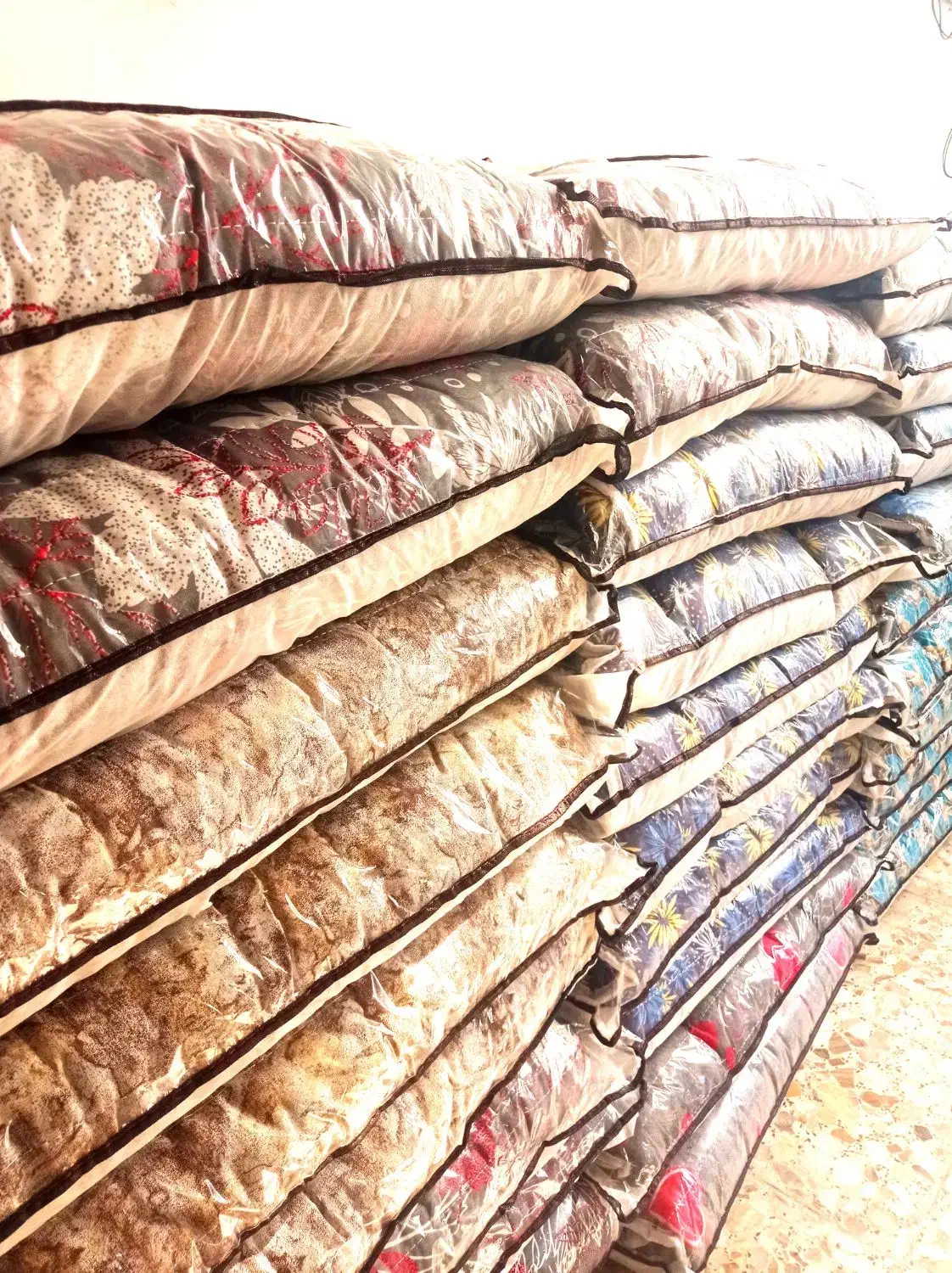 تشک مهمان وبالش|رختخواب، بالش، پتو|رشت, انصاری|دیوار