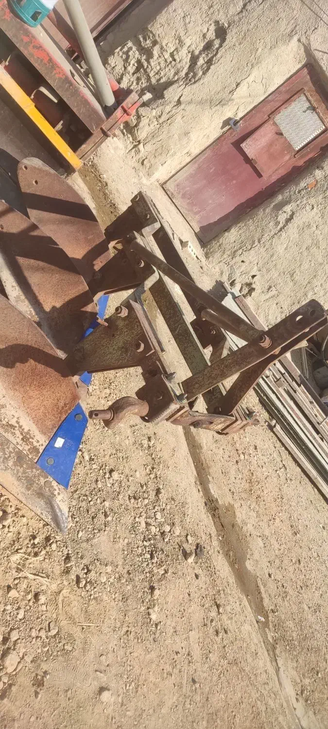 دو عدد گاوآهن تراکتور|ماشینآلات صنعتی|درودزن, |دیوار