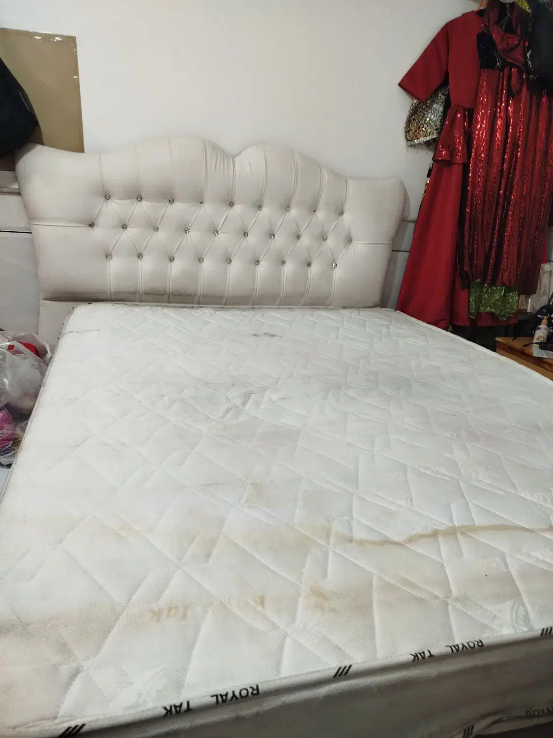 تخت و تشک|تخت و سرویس خواب|کاشان, راوند|دیوار