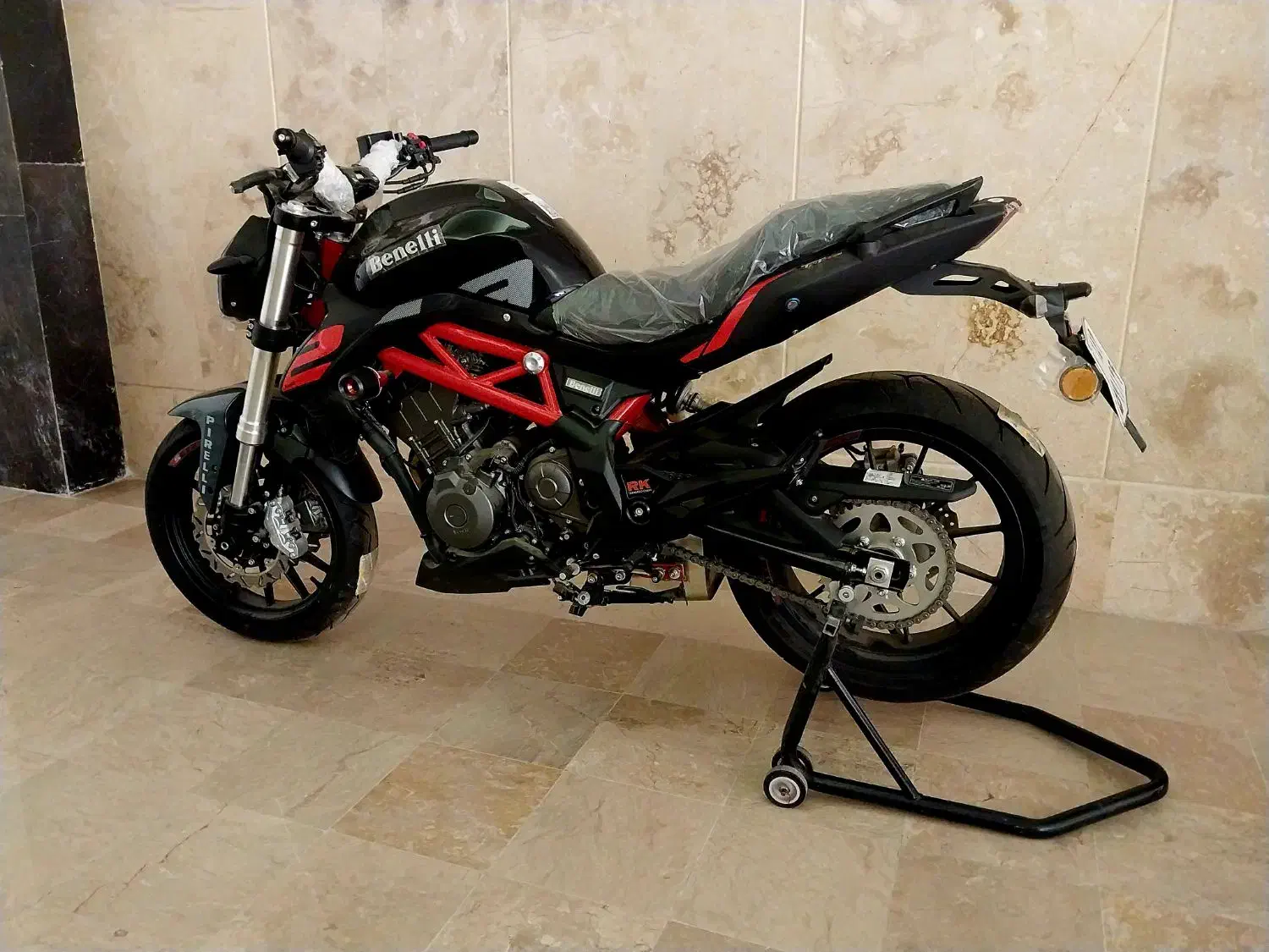 بنلی 300 دوسیلندر صفر خشک|موتورسیکلت|تهران, نارمک|دیوار