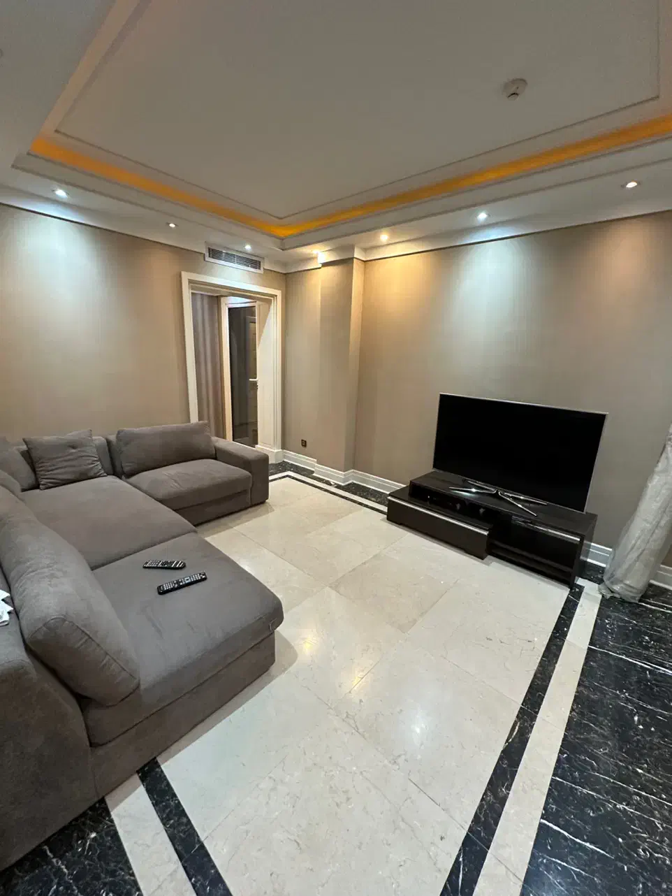 زعفرانیه 135 متر سوپر لوکس مبله و غیر مبله