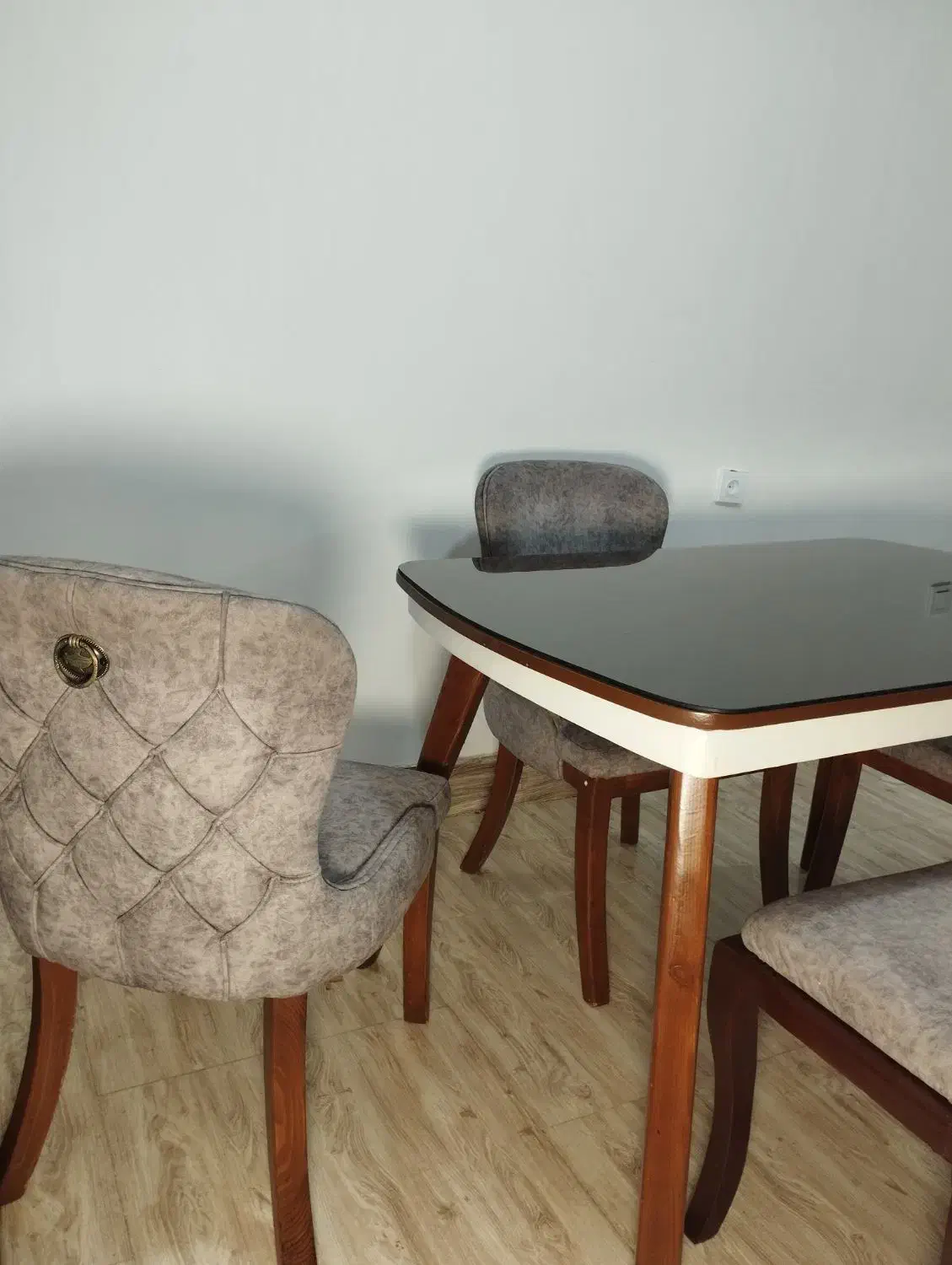 میز ناهارخوری ۵ نفره|میز و صندلی غذاخوری|گرگان, |دیوار