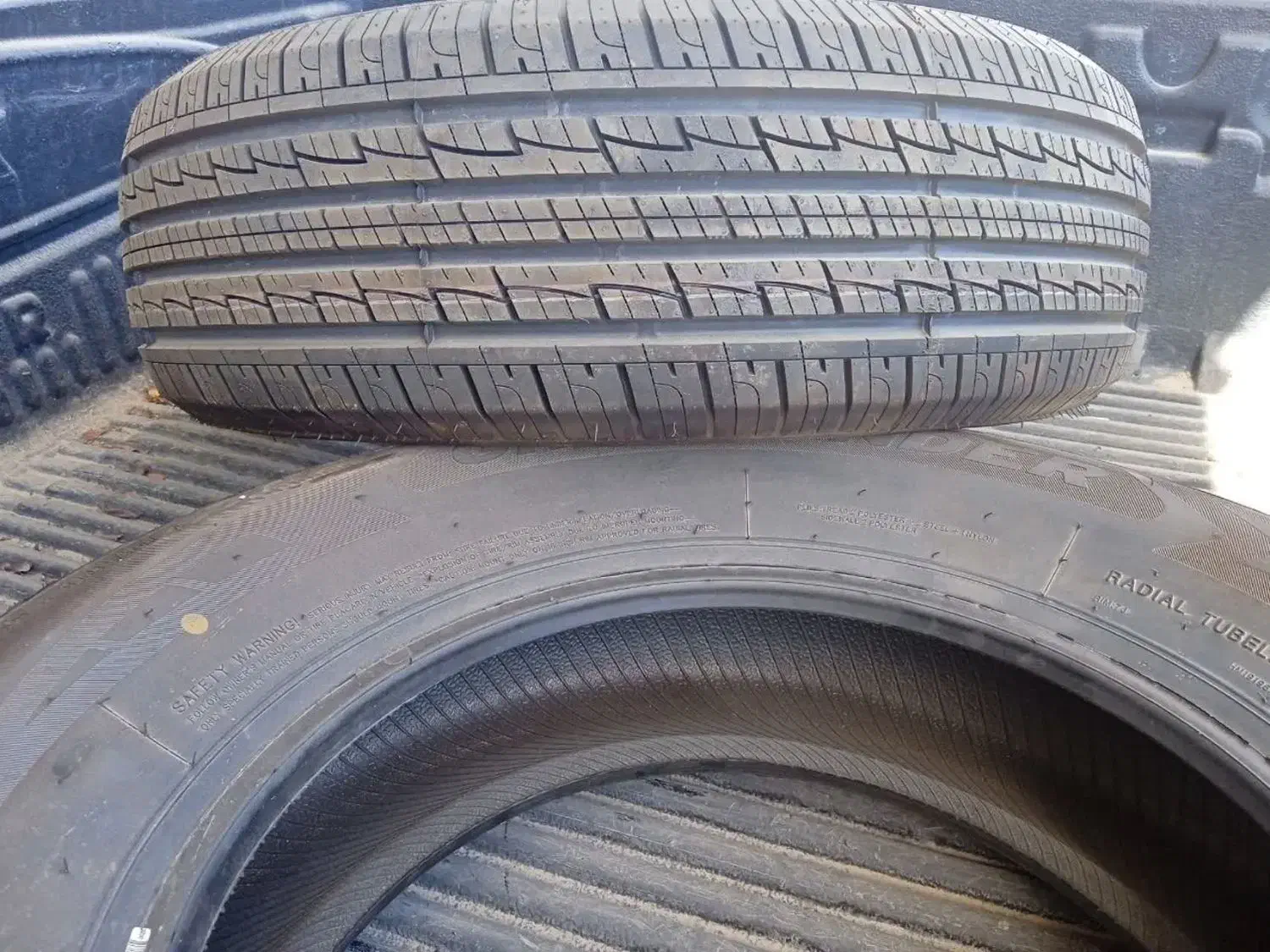 لاستیک خارجی تویوتا|قطعات یدکی و لوازم جانبی|لار, |دیوار