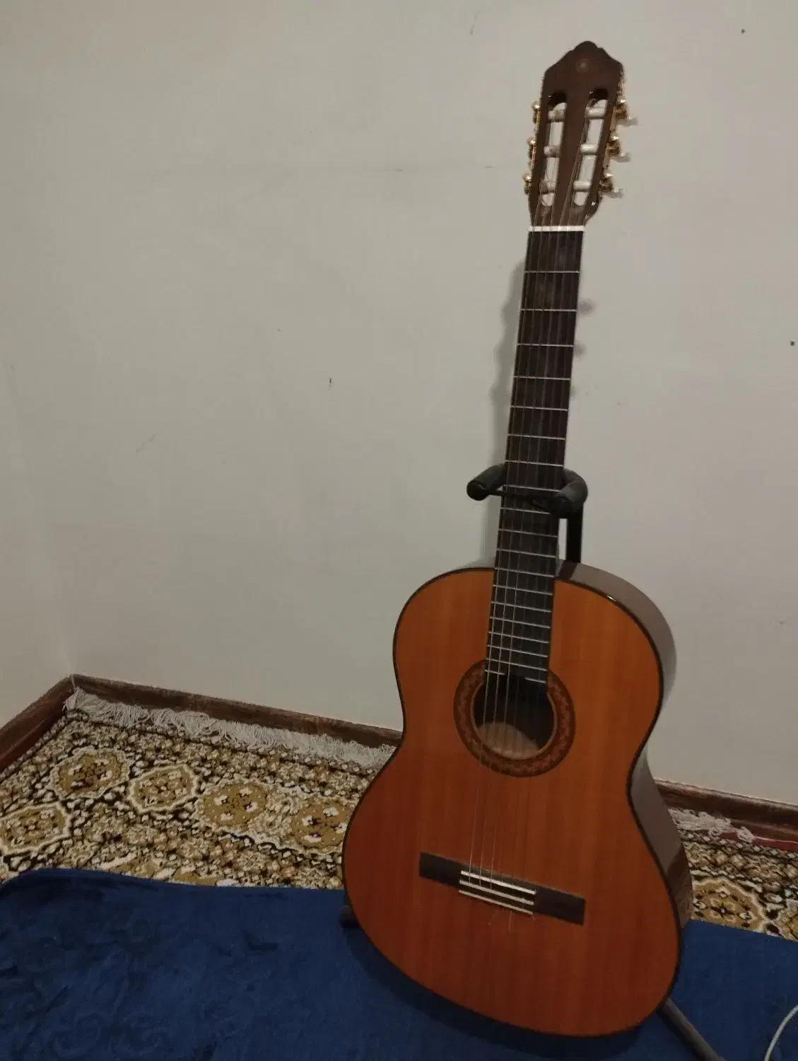 گیتار کلاسیک یاماها c70|گیتار، بیس، امپلیفایر|اسکو, |دیوار