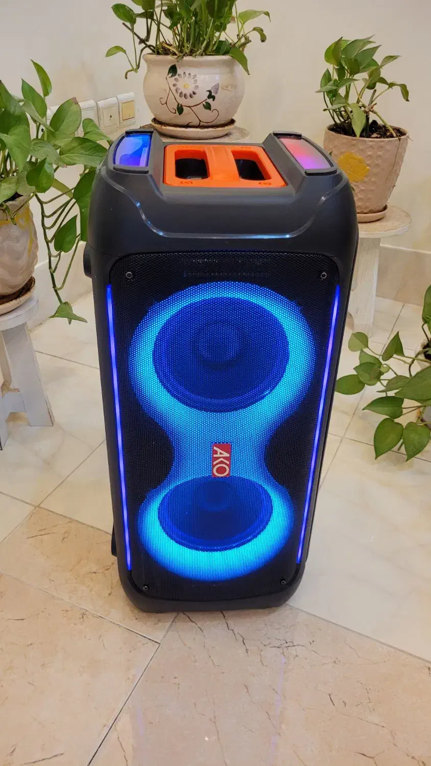 اسپیکر اورجینال بلوتوثی برقی شارژی ako|پخش‌کننده همراه|قم, شهرک قدس|دیوار