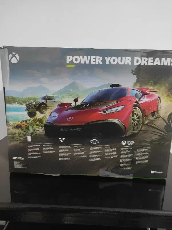 کنسول ایکس‌باکس|کنسول، بازی ویدئویی و آنلاین|رباط‌کریم, رباط‌کریم|دیوار