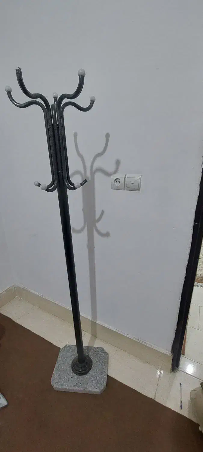 جا لباسی فلزی با پایه سنگی|بندرخت و رختآویز|گنبد کاووس, |دیوار