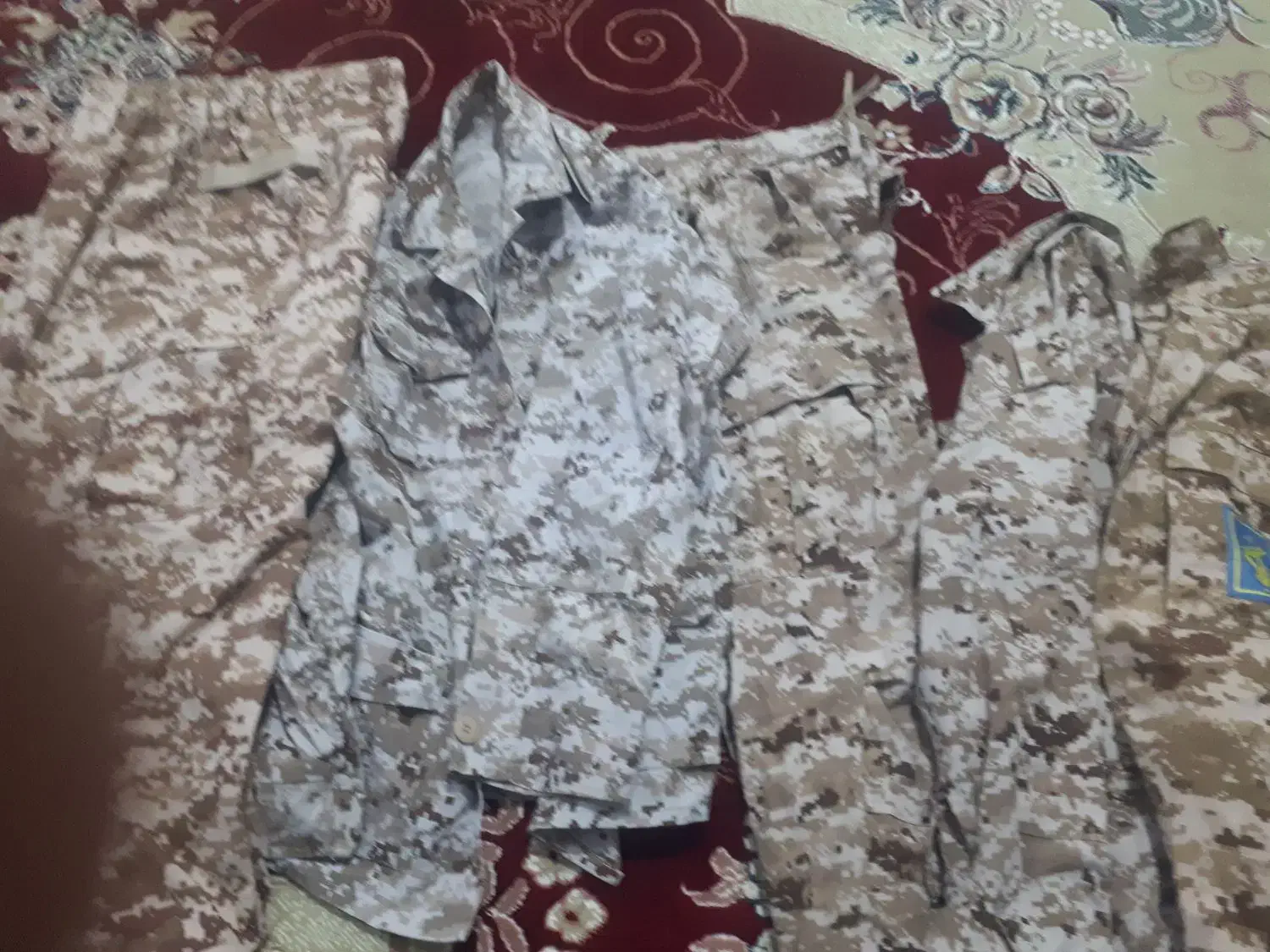 تعدادی لباس  نظامی برای کار|لباس|میاندوآب, |دیوار