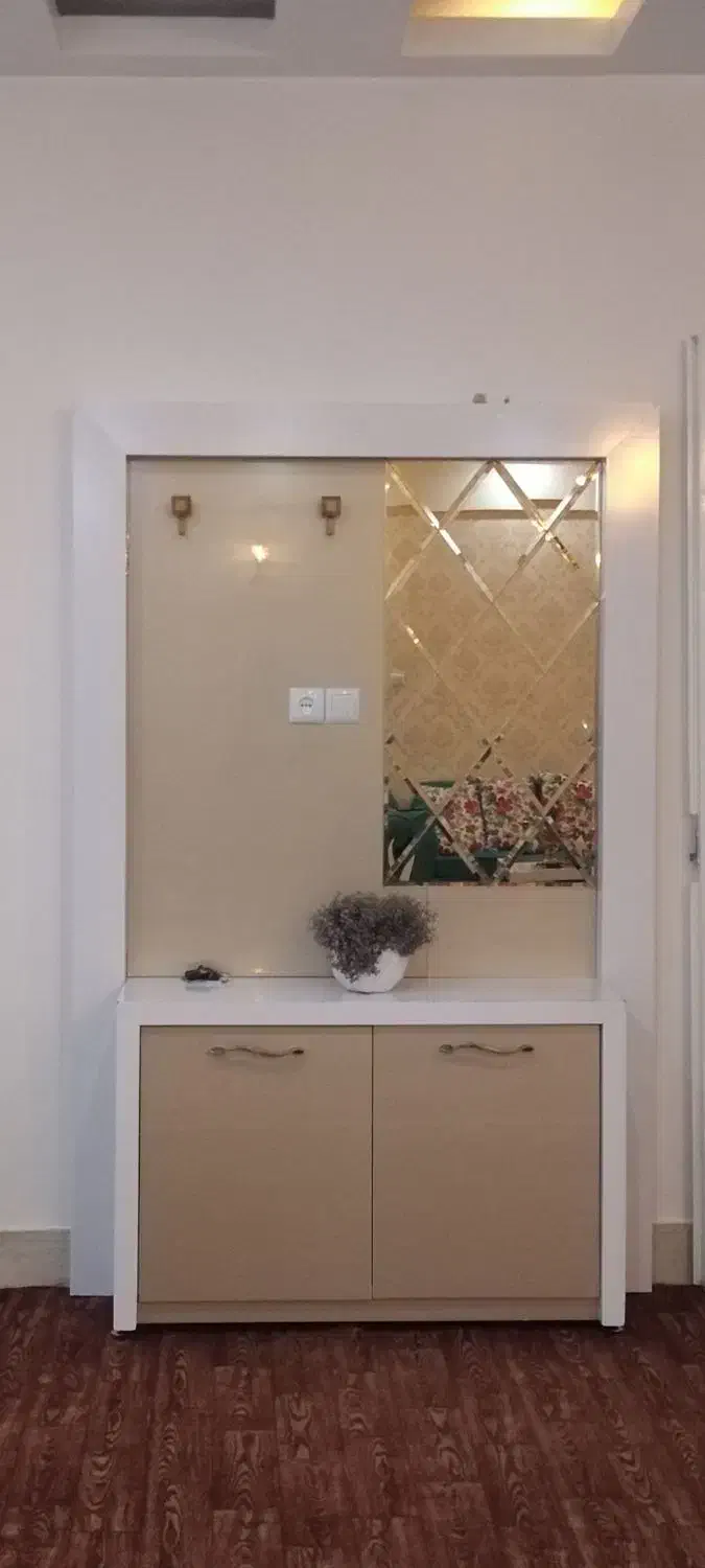 جاکفشی هایگلاس تمیز با آینه پازل|جاکفشی، کمد، دراور|تربت جام, عیدی آباد|دیوار