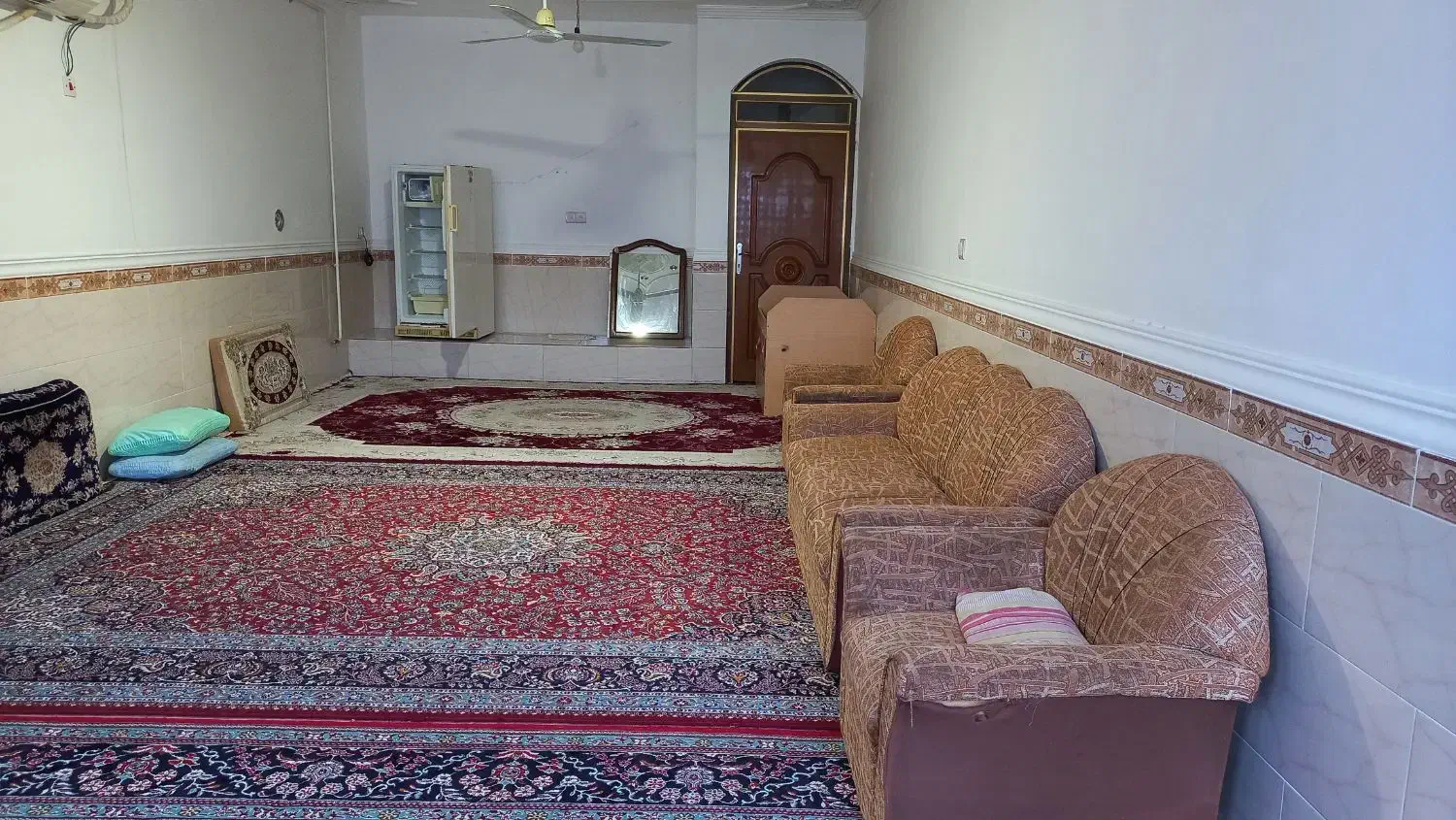 اتاق|اجارهٔ کوتاه‌مدت آپارتمان و سوئیت|بندر گناوه, |دیوار