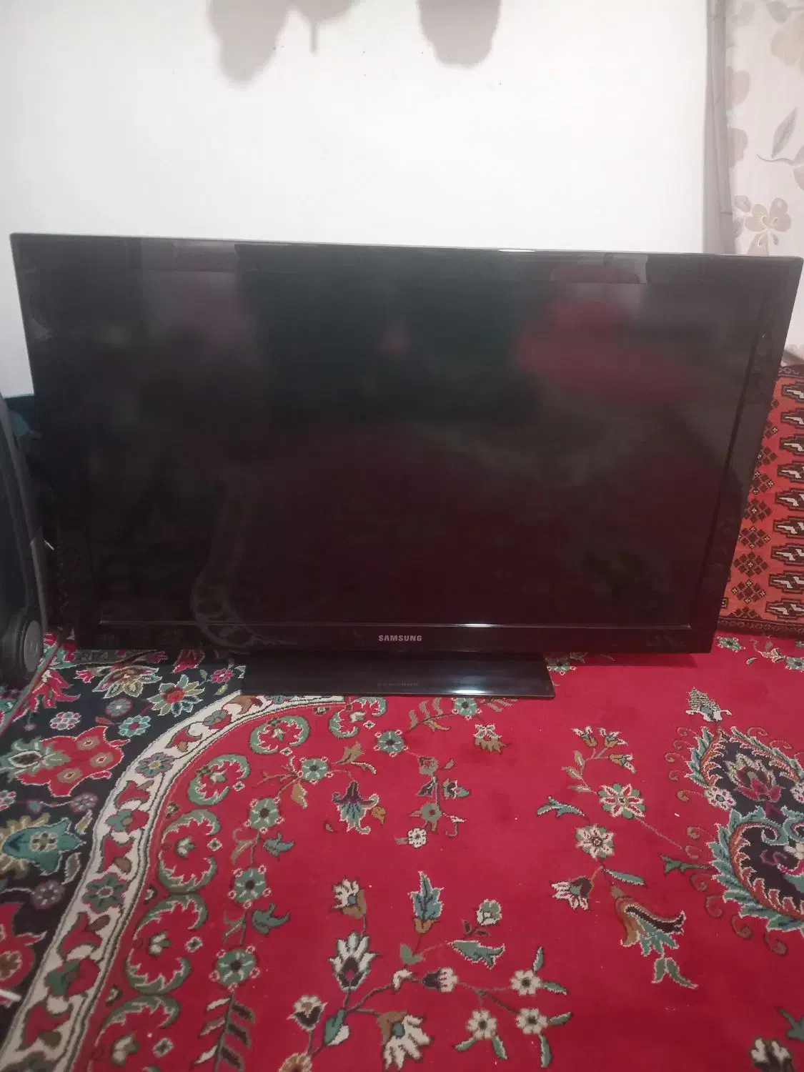 یک دستگاه السیدی ۴۳ سامسونگ اصل|تلویزیون و پروژکتور|سنقر, |دیوار