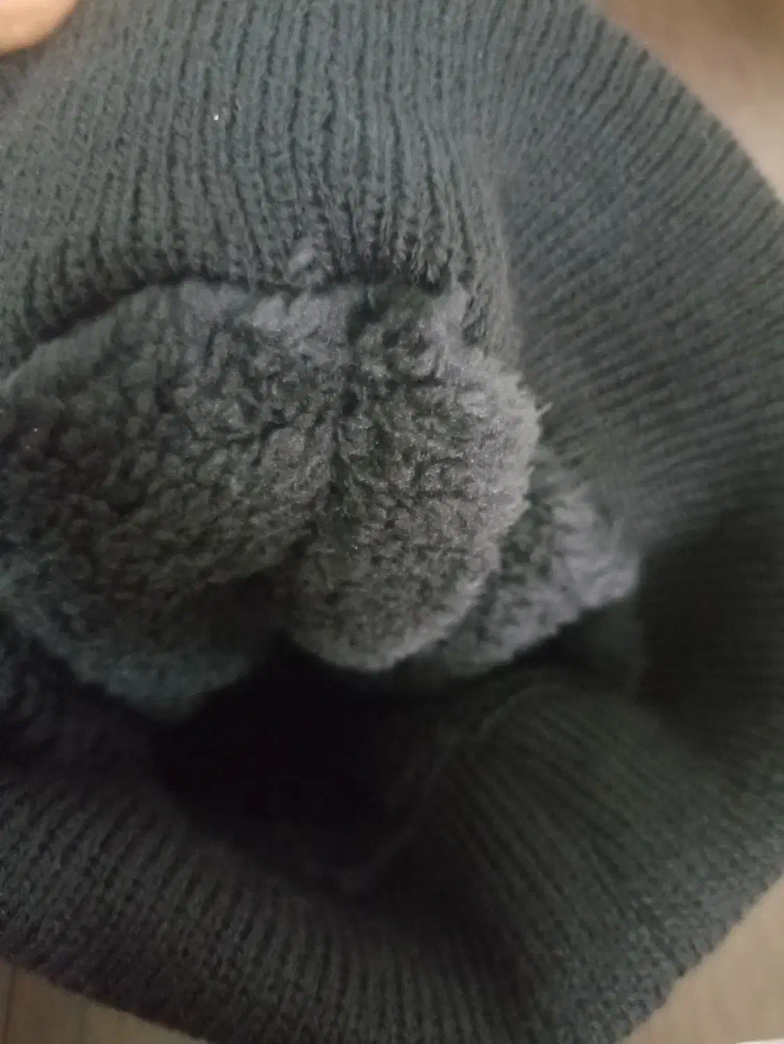 کلاه بافت|لباس|رباط‌کریم, رباط‌کریم|دیوار