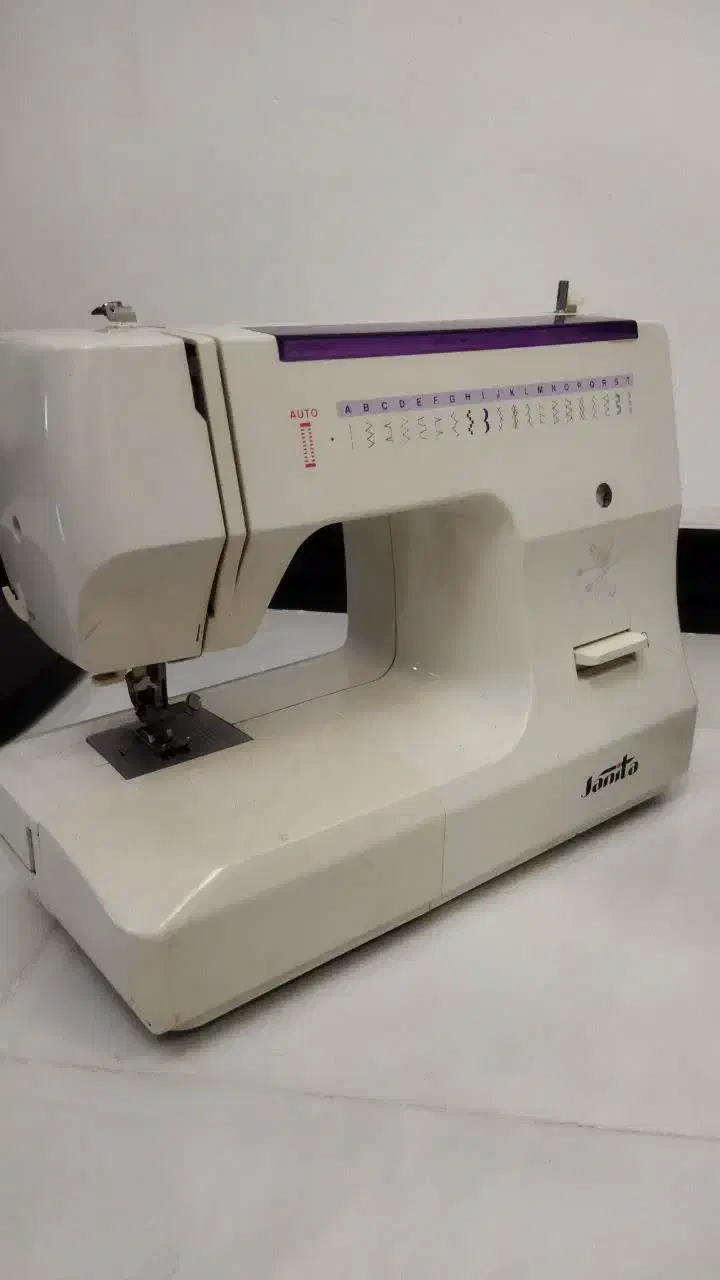 چرخ خیاطی ژانیتا اصل|لوازم خیاطی و بافتنی|رشت, نخودچر|دیوار