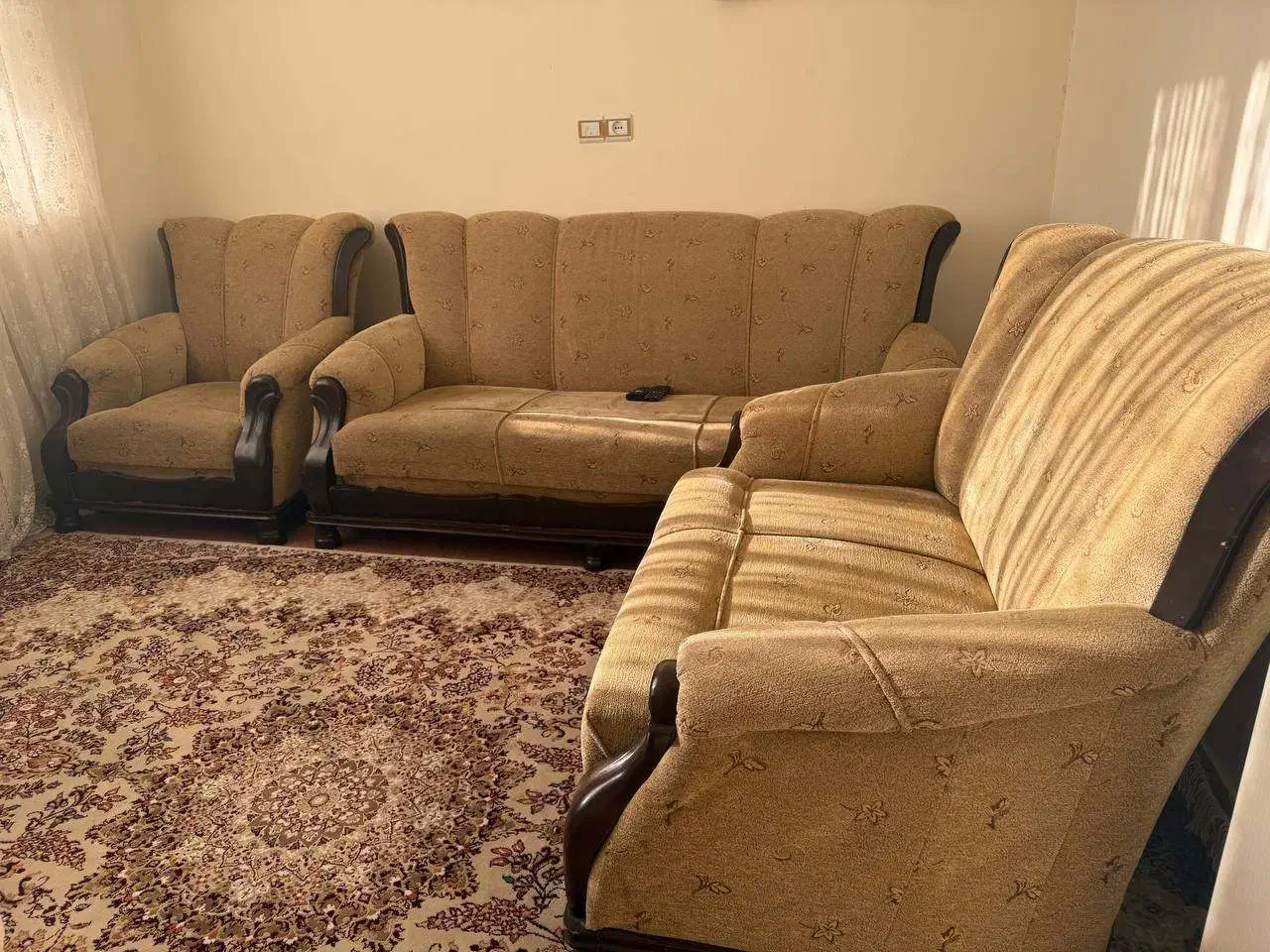 مبل ۷ نفره جنس چوب اعلا|مبلمان خانگی و میز عسلی|خرمدره, |دیوار