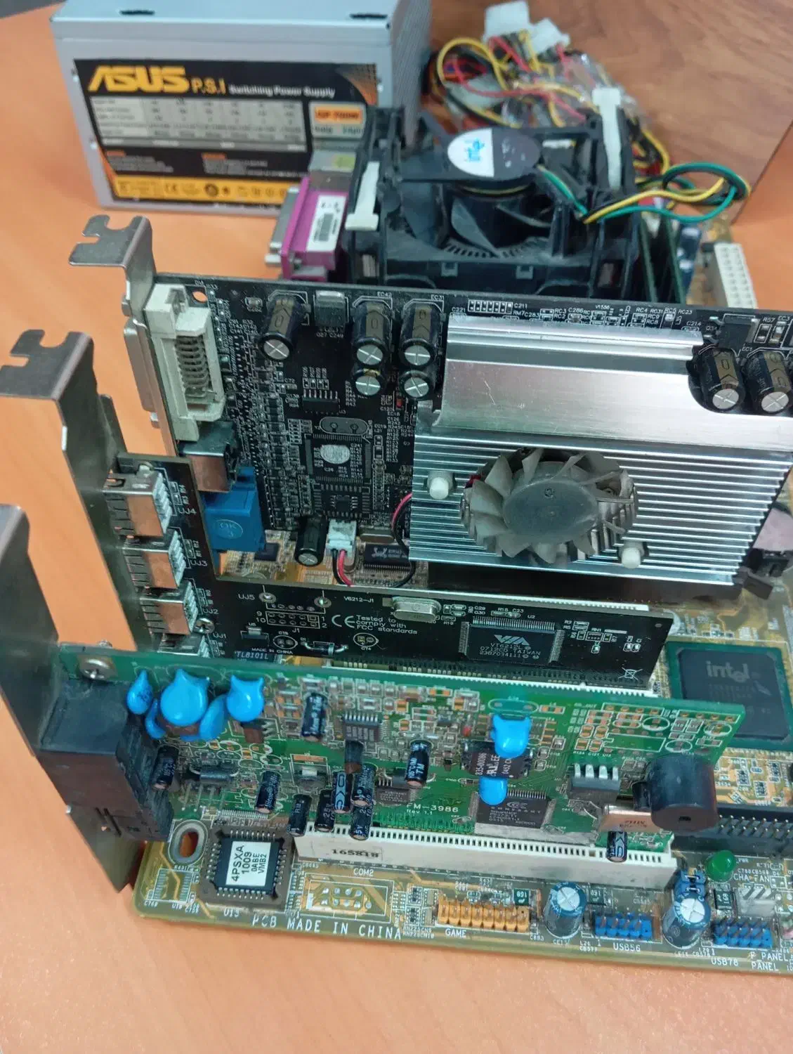 کامپیوتر کامل قطعات سخت افزار|قطعات و لوازم جانبی رایانه|تهران, مجیدیه|دیوار