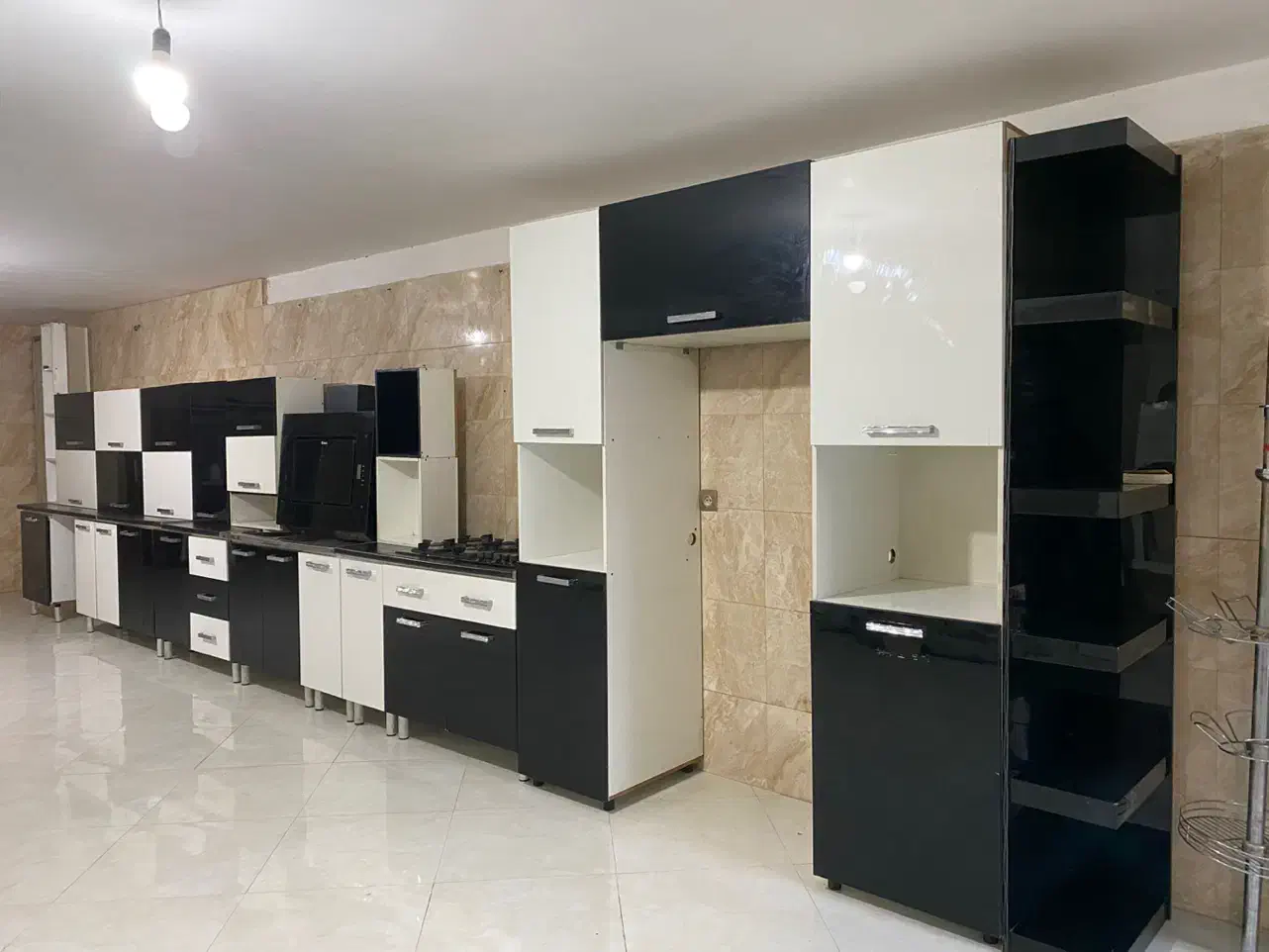 ۱۵متر کابینت هایگلاس با تمام لوازم در حد نو|مصالح و تجهیزات ساختمان|ری, فیروزآباد|دیوار