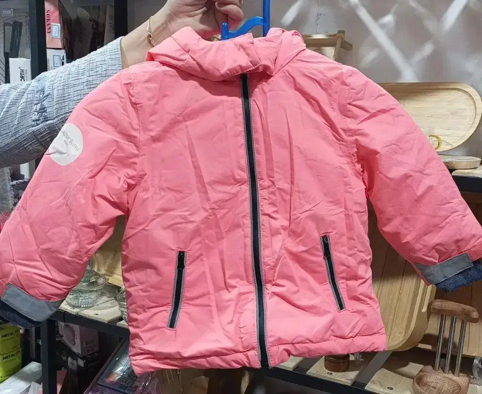 کاپشن های اروپایی نو و اکبند تک و تعداد|لباس|دیواندره, |دیوار