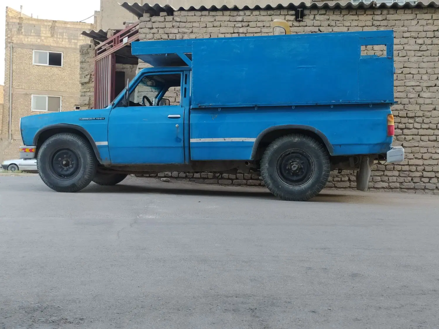 نیسان 83|خودرو سواری و وانت|اصفهان, قهاب جنوبی|دیوار