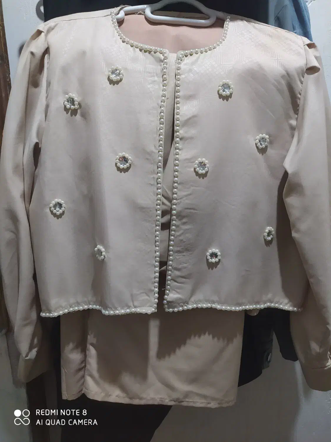 کت و دامن|لباس|بندر گناوه, |دیوار