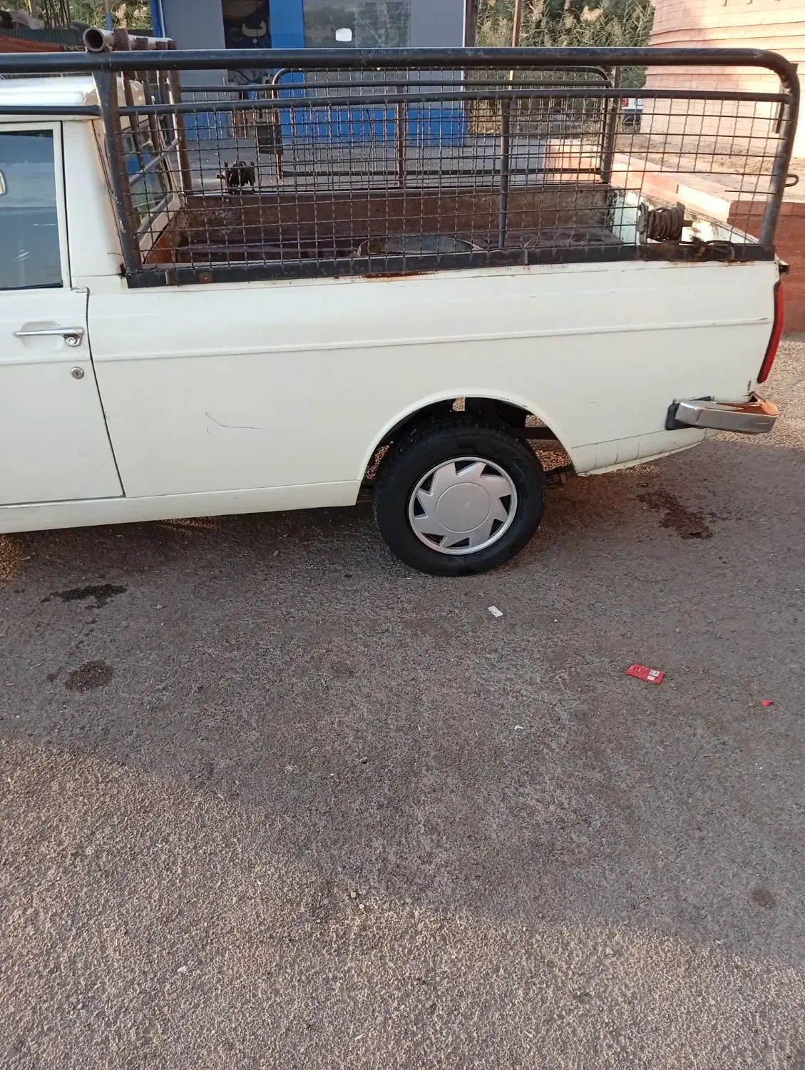 پیکان وانت|خودرو سواری و وانت|قلعه نو, |دیوار