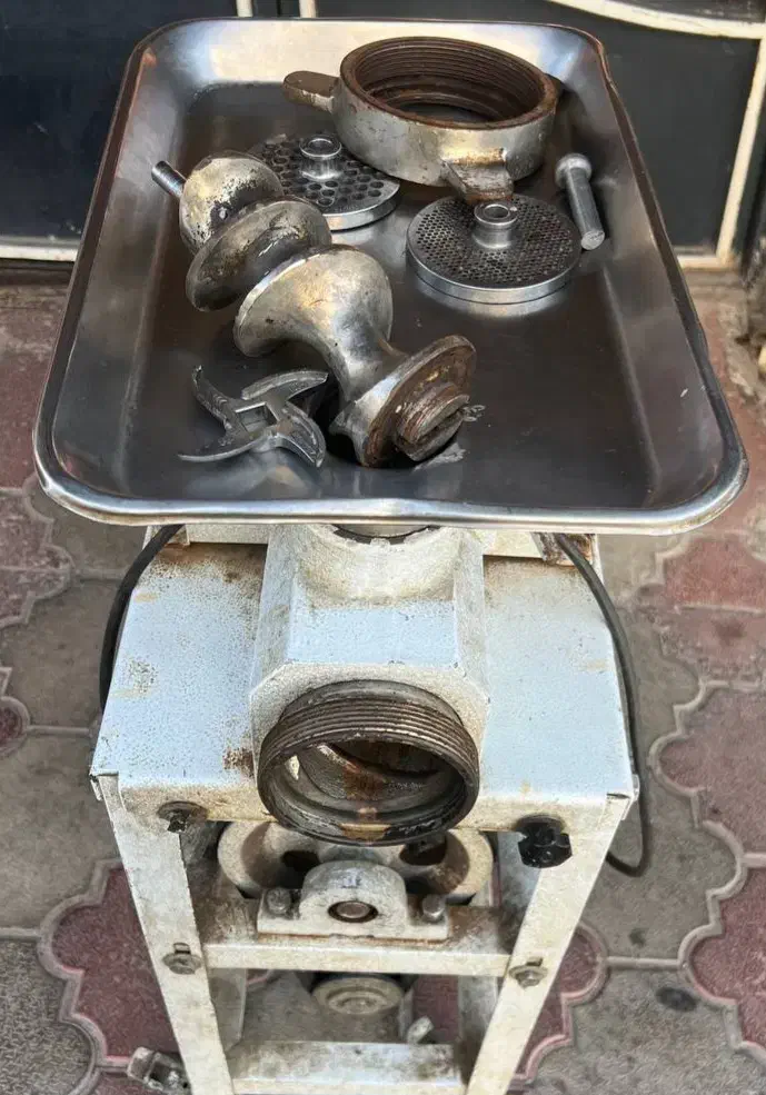 چرخ گوشت صنعتی|فروشگاه و مغازه|رشت, چله خانه|دیوار