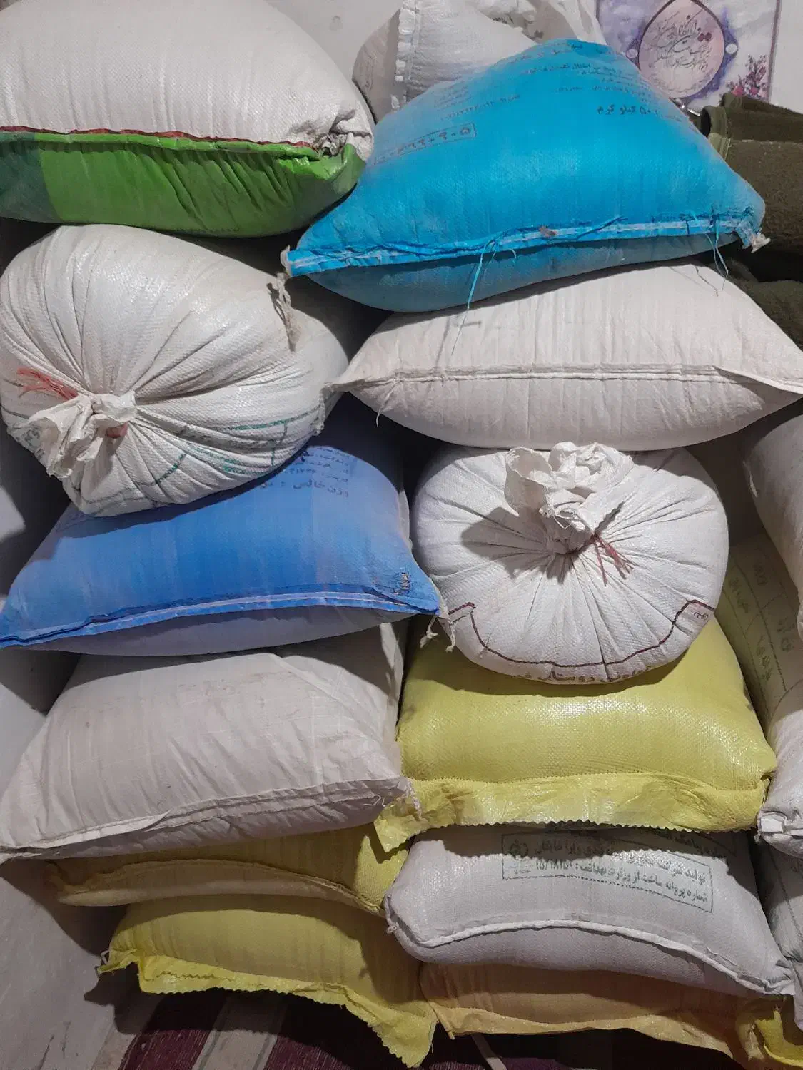 گندم بوجاری شده تمیز|حیوانات مزرعه|آشتیان, |دیوار