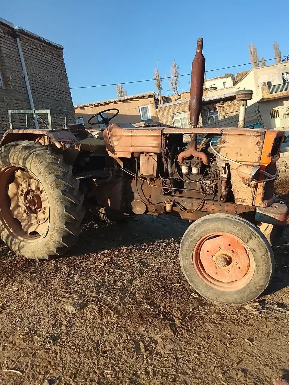 تراکتور رومانی به همراه ادوات کشاورزی|خودرو سنگین|شازند, |دیوار
