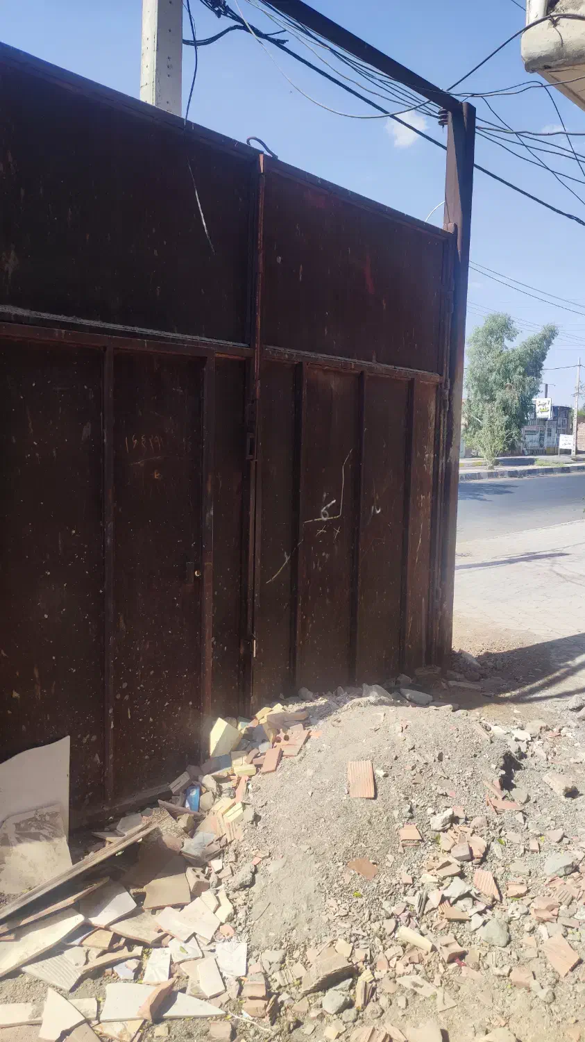 درب آهنی بزرگ|مصالح و تجهیزات ساختمان|فردوس (کرمان), |دیوار