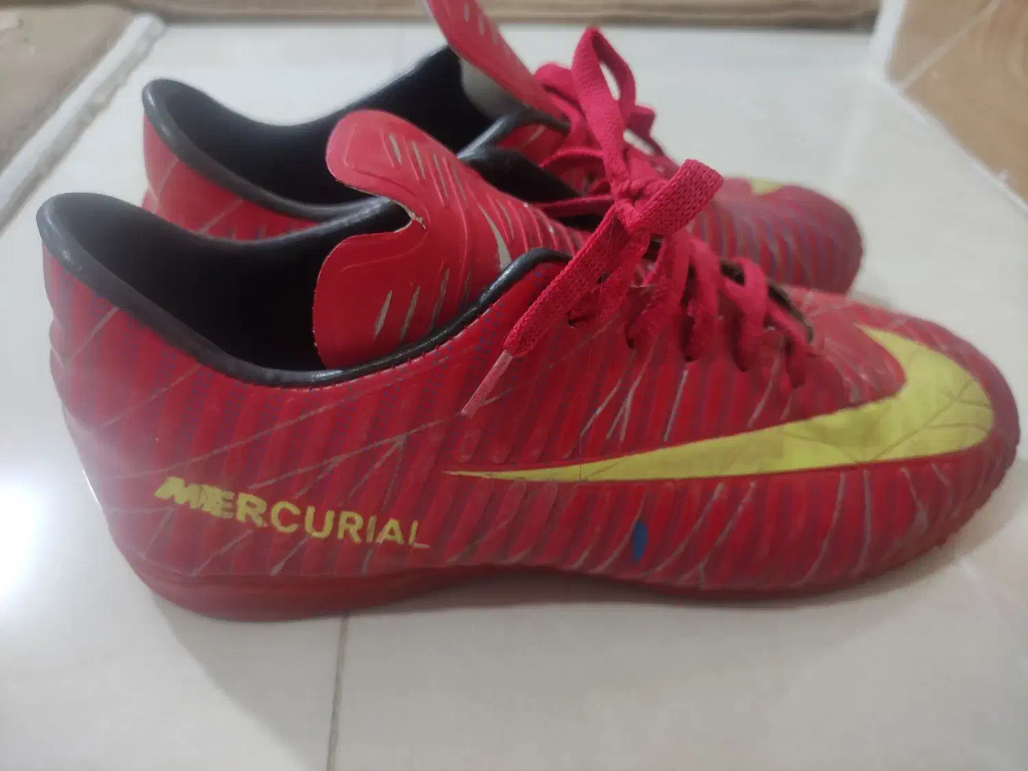 کفش فوتبال و فوتسال|کیف، کفش، کمربند|ساوه, |دیوار