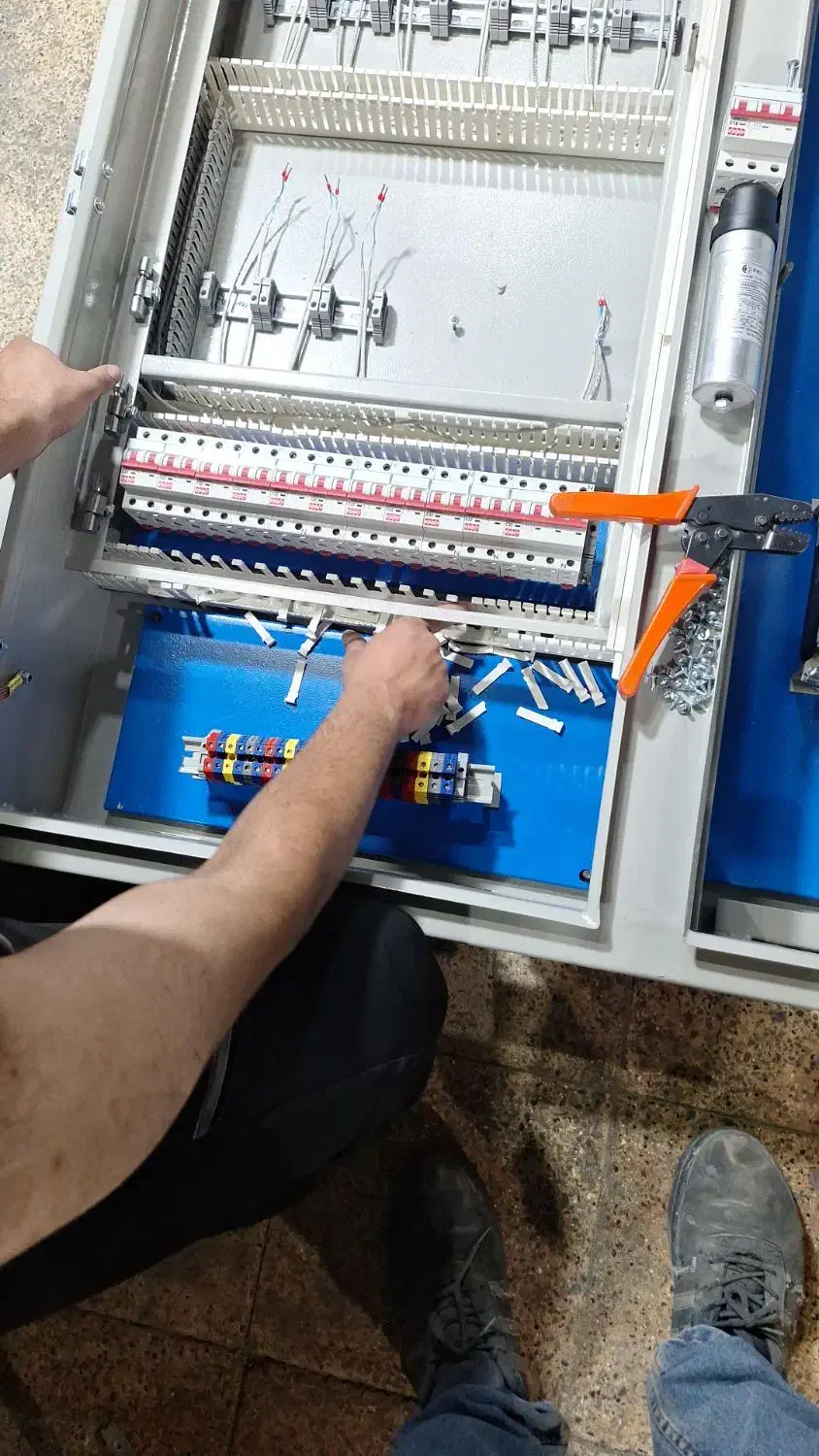 کارگرجوشکار ورنگکار استاتیک|استخدام صنعتی، فنی، مهندسی|چهاردانگه (تهران), |دیوار