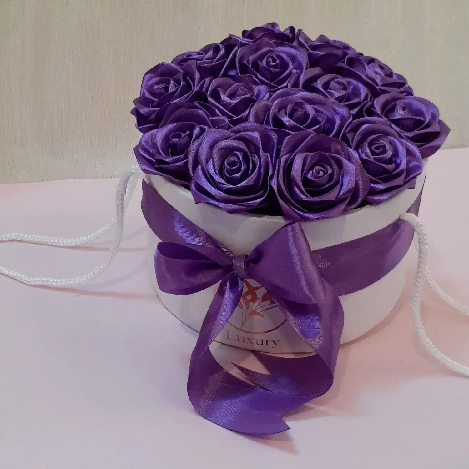 سفارش انواع باکس ودسته گل روبانی|گل مصنوعی|اراک, |دیوار