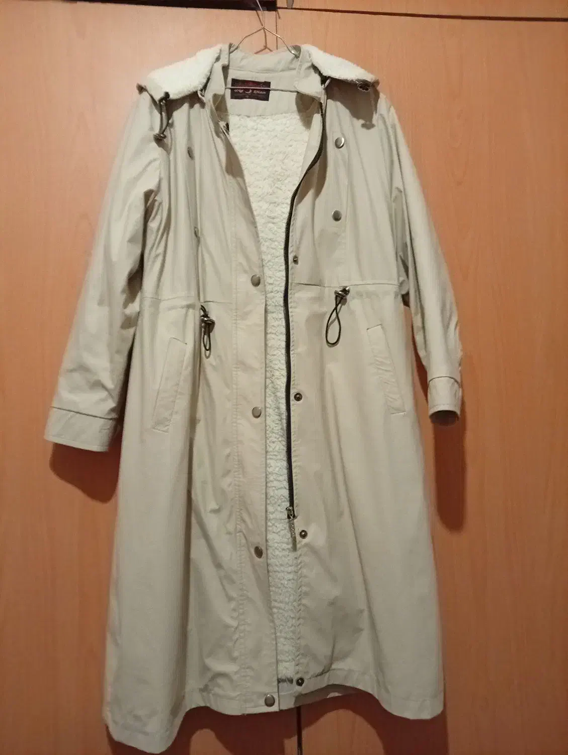 کاپشن و بارانی در حد نو|لباس|ملایر, |دیوار