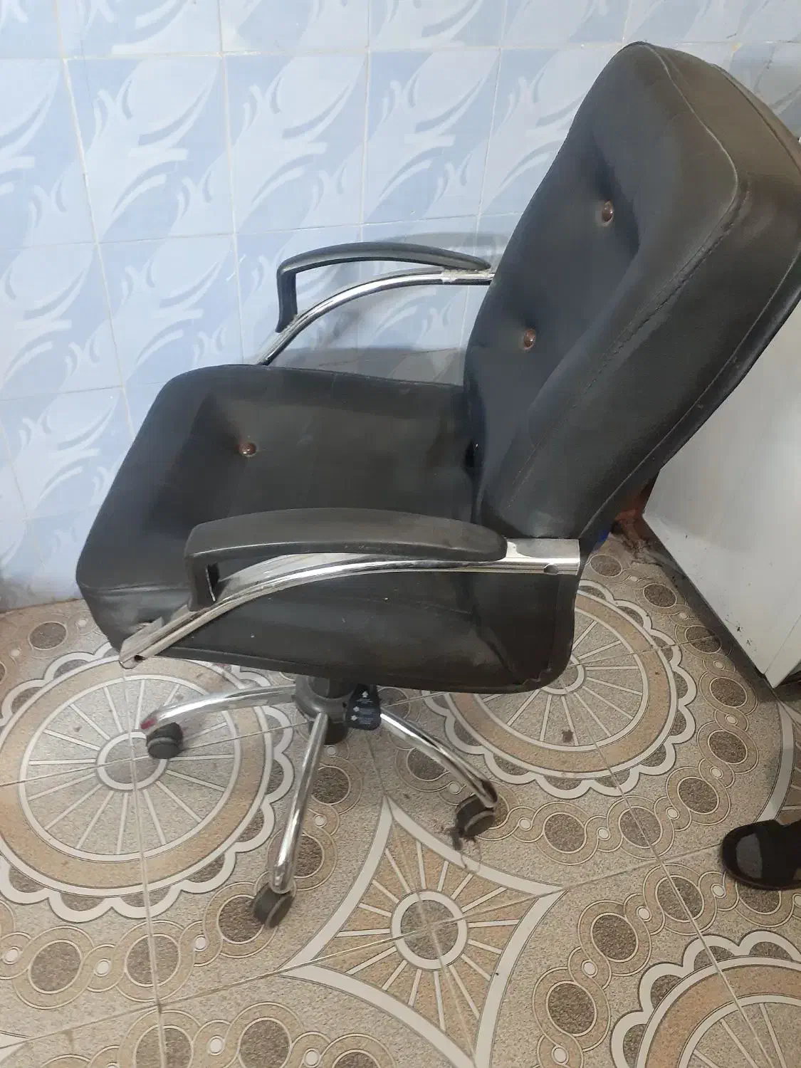 صندلی اداری جک دار وچرخ دار|مبلمان اداری|بهارستان, |دیوار